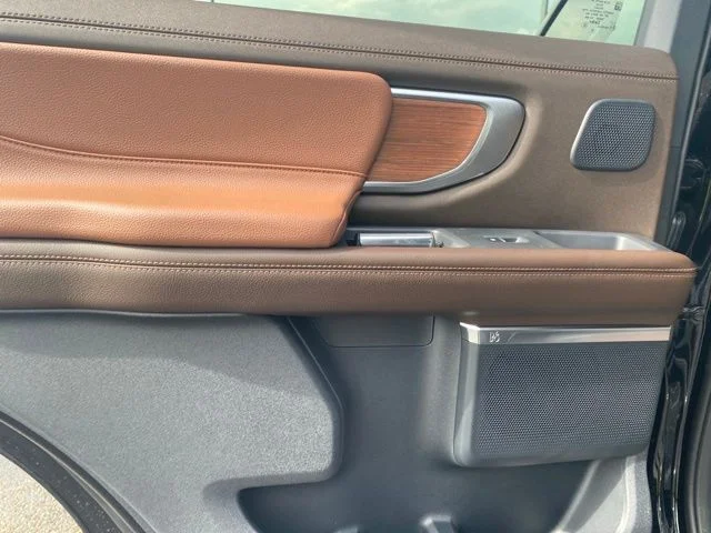 New 2027 Agate Black Metallic Ford King Ranch® image 33