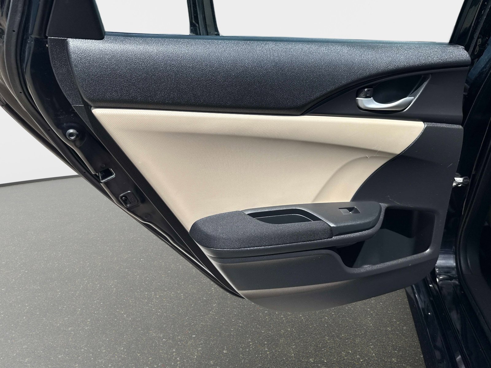 Used 2017 Black Honda EX image 10
