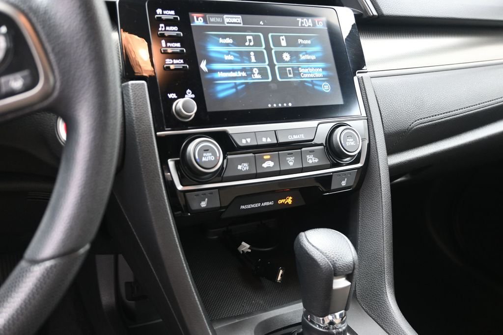 Used 2019  Honda EX image 17