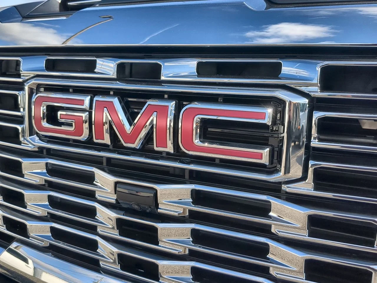 New 2026 Sterling Metallic GMC Denali image 32