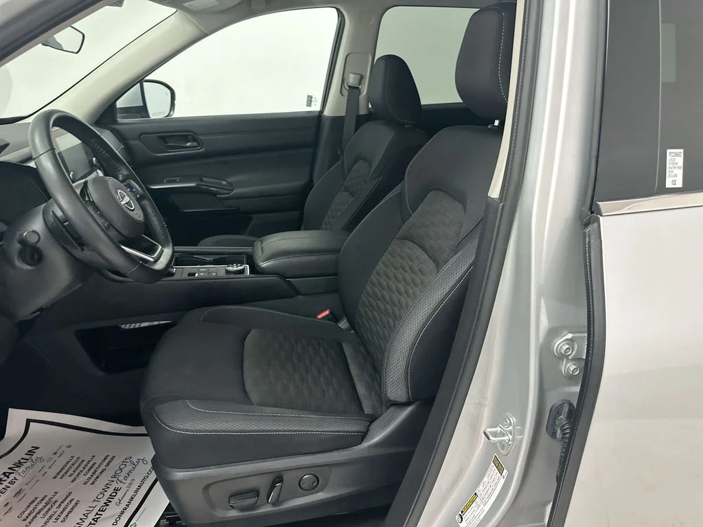 Used 2023 Silver Nissan SV image 15