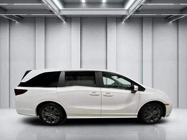New 2026 Platinum White Pearl Honda Touring image 8