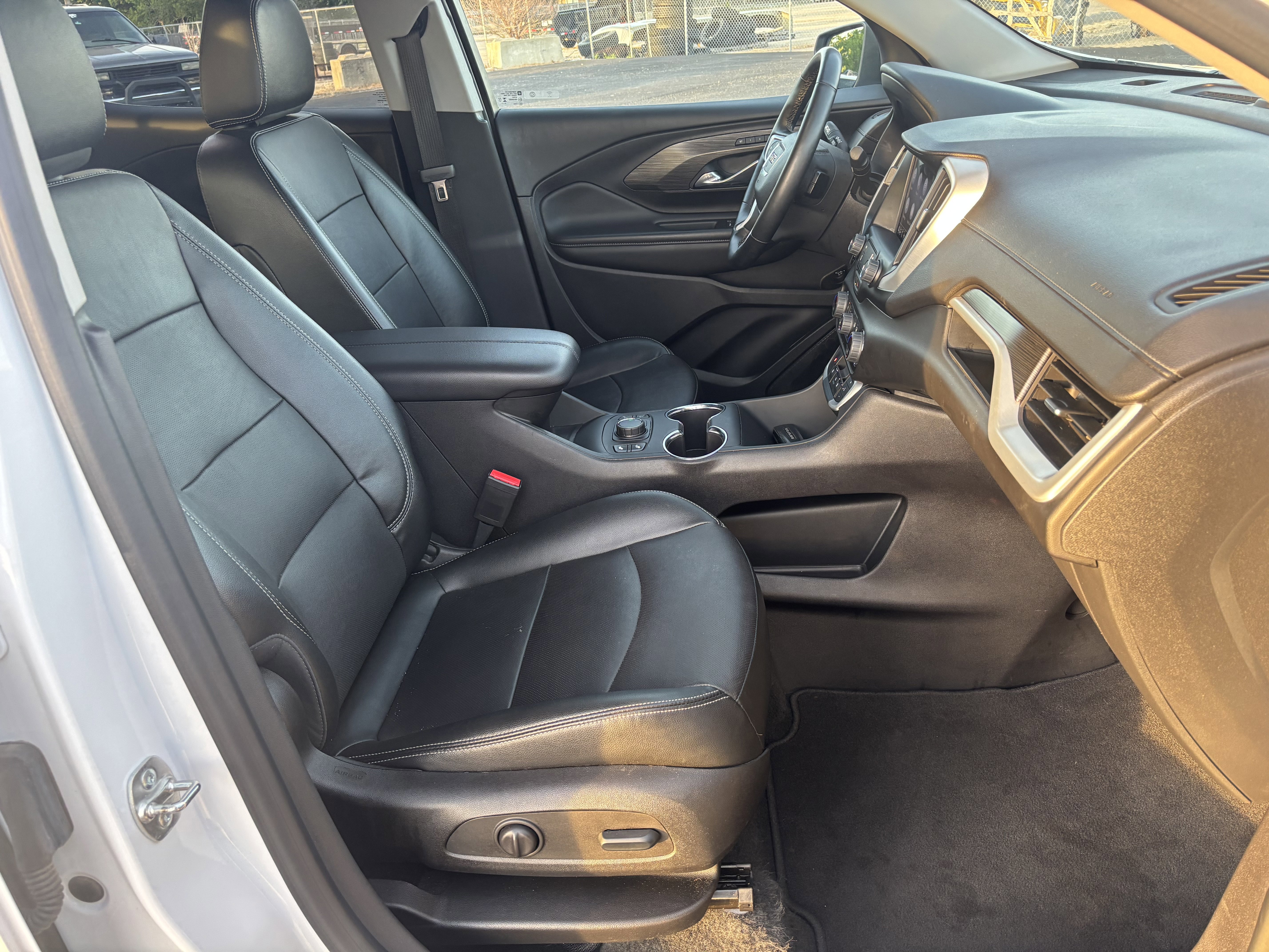 Used 2024 Summit White GMC SLT image 25