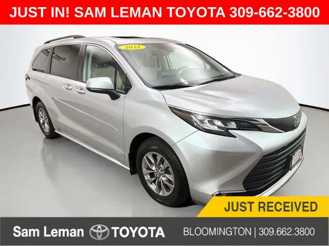 Used 2021 Silver Toyota XLE image 1