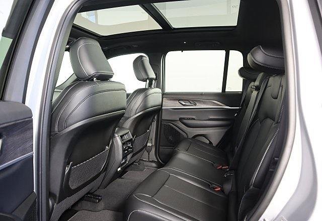 2025 Jeep Grand Cherokee Limited - Photo 9