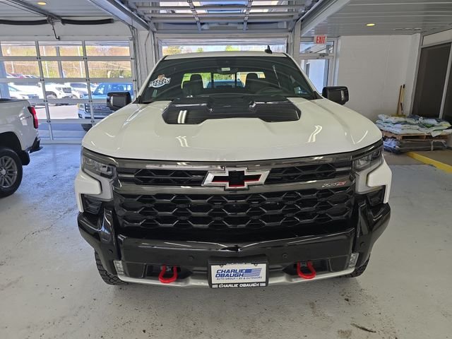 Used 2025 White Chevrolet ZR2 image 8