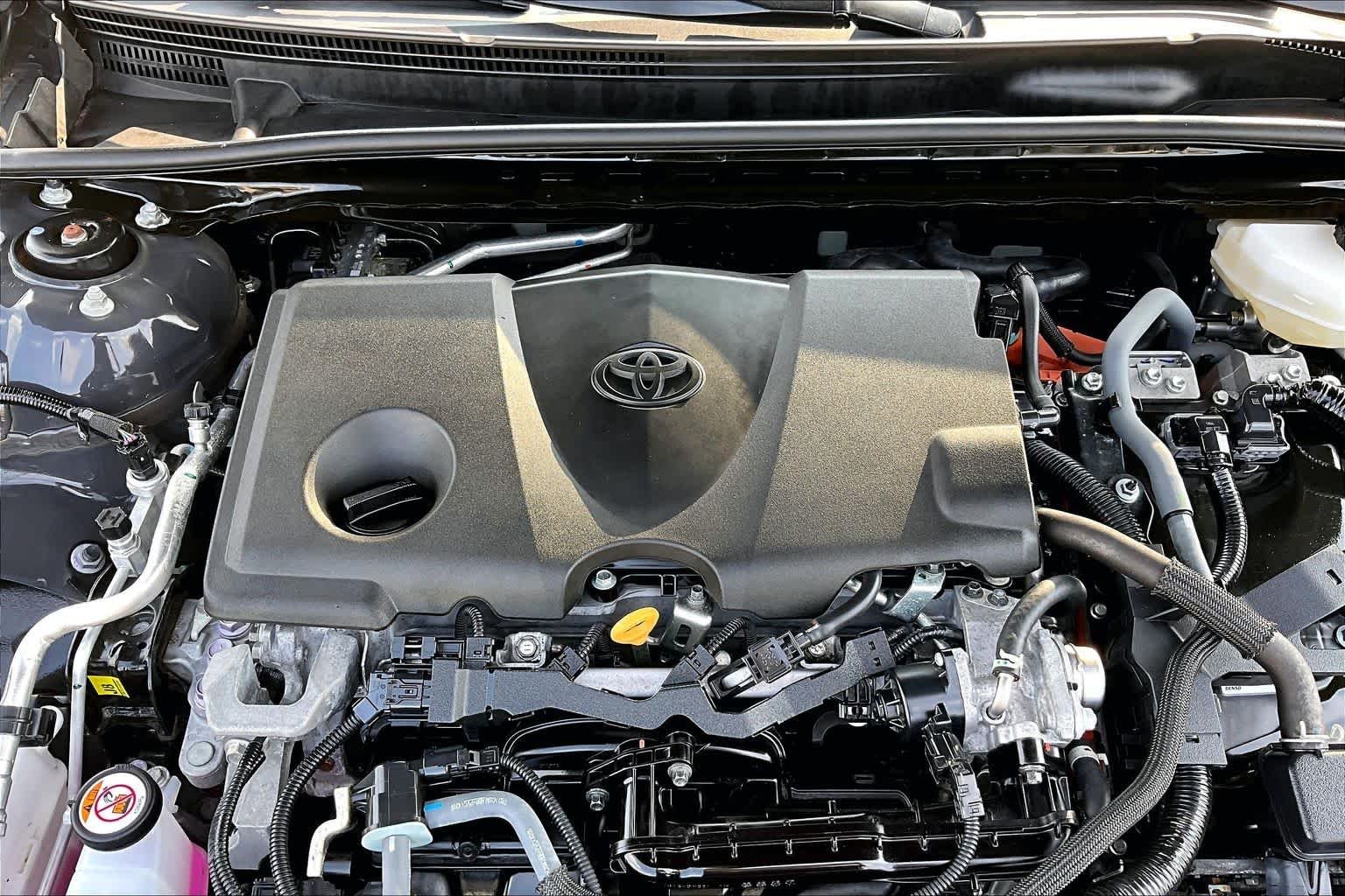Used 2025 Underground Toyota XLE image 32