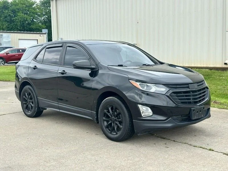 2020 Chevrolet Equinox LS's photo