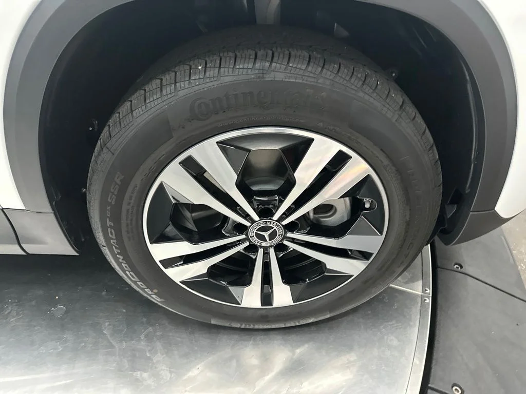 New 2026 White Mercedes-Benz GLA 250 image 9