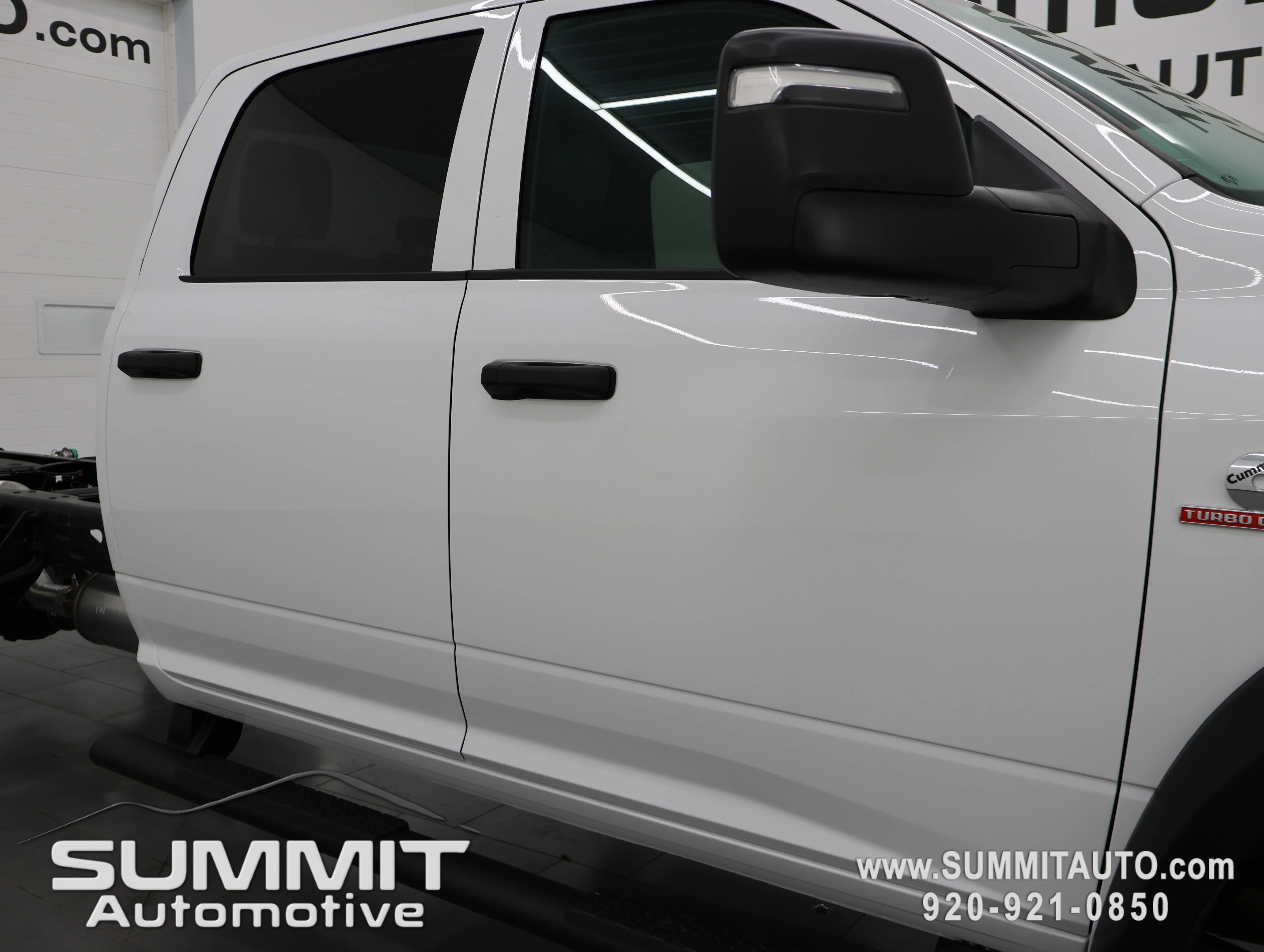 New 2026 Bright White Clearcoat RAM Tradesman image 24