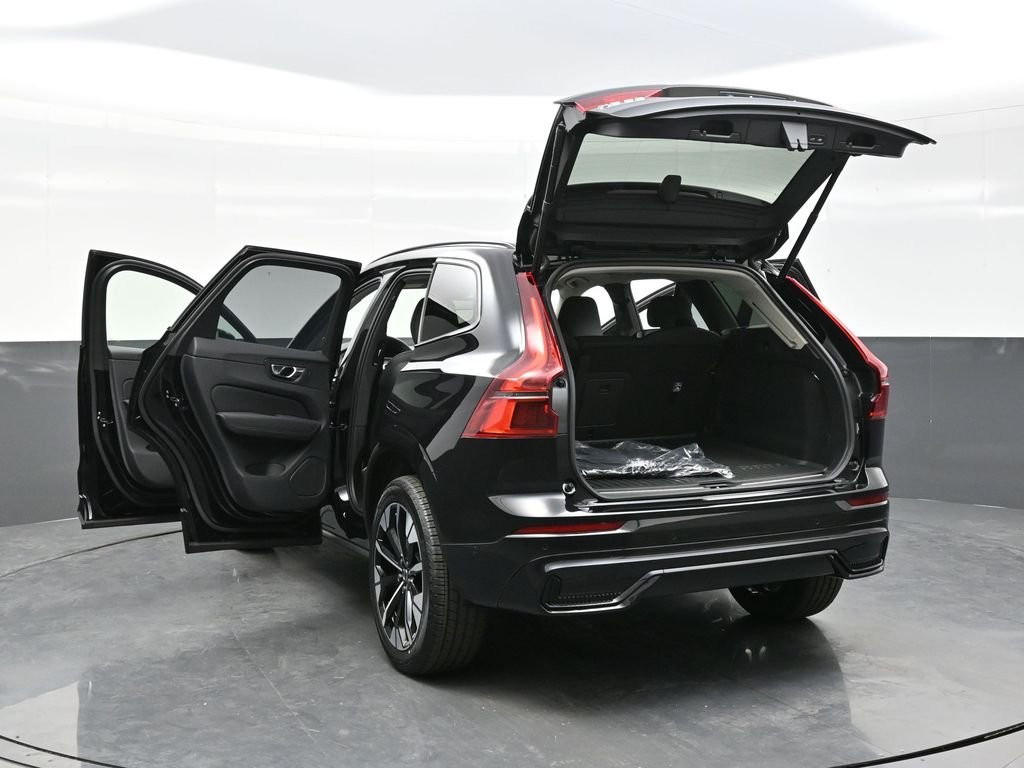 2026 Volvo XC60 Plus - Photo 28