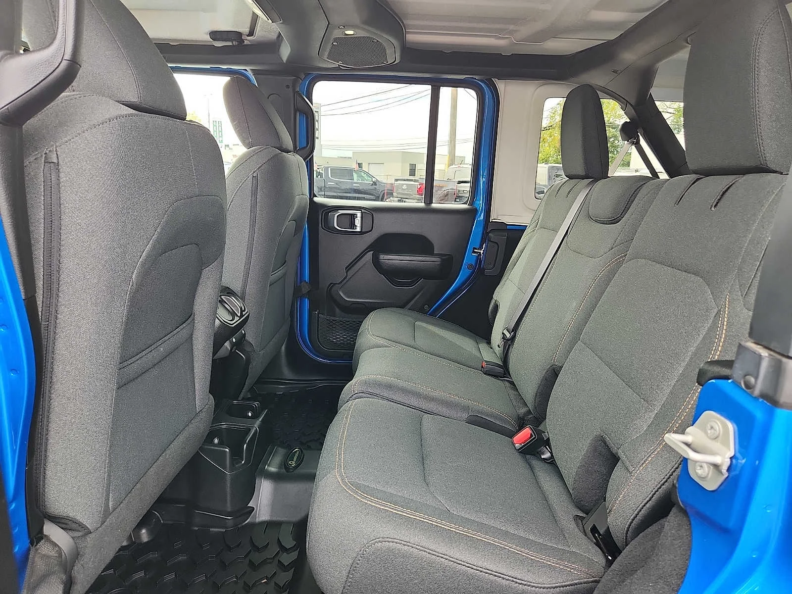 Used 2024 Hydro Blue Pearlcoat Jeep Sport S image 19