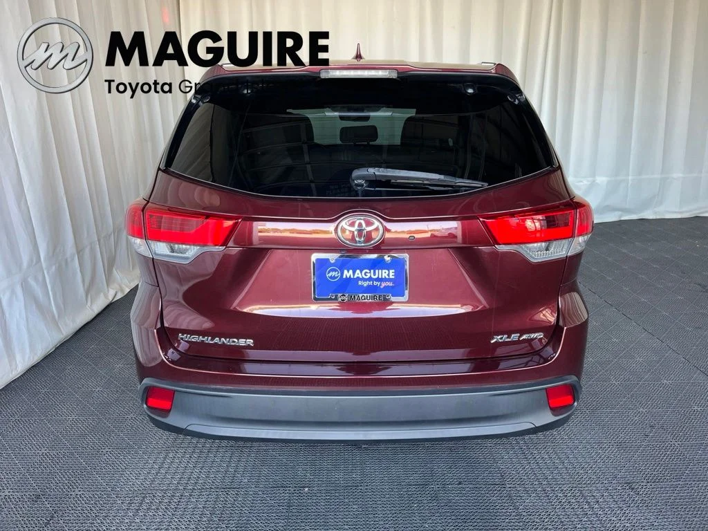 Used 2019 Red Toyota XLE image 31
