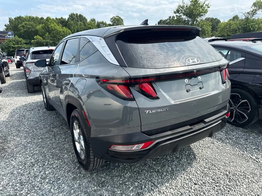 Used 2024 Gray Hyundai SE image 4
