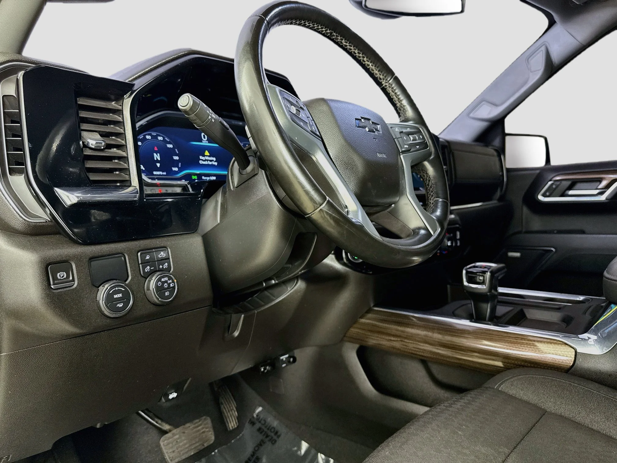 Used 2023 SUMMIT WHITE Chevrolet RST image 11