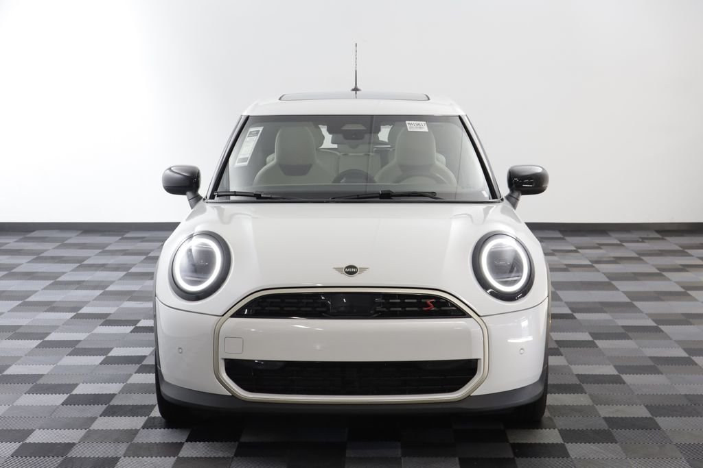 Certified Used 2025 White Metallic MINI Signature Plus image 22