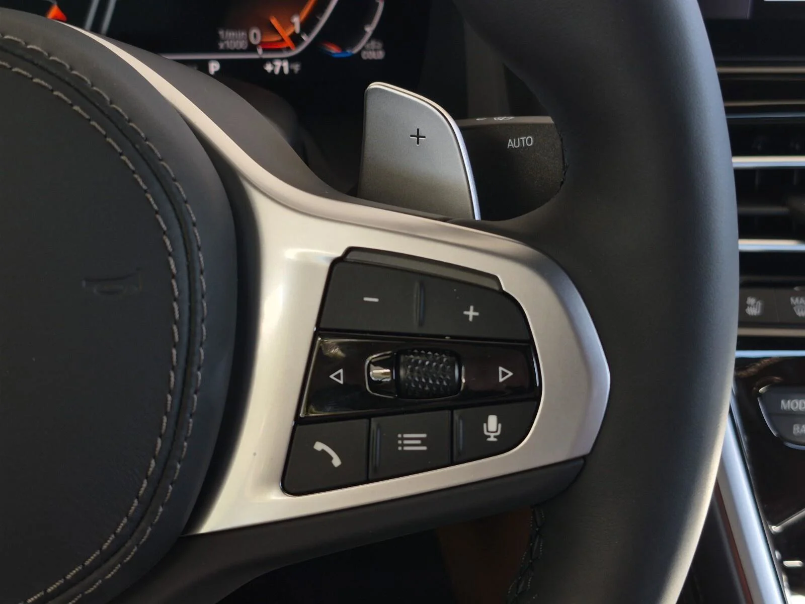 2026 BMW 8 Series 840i - Photo 11