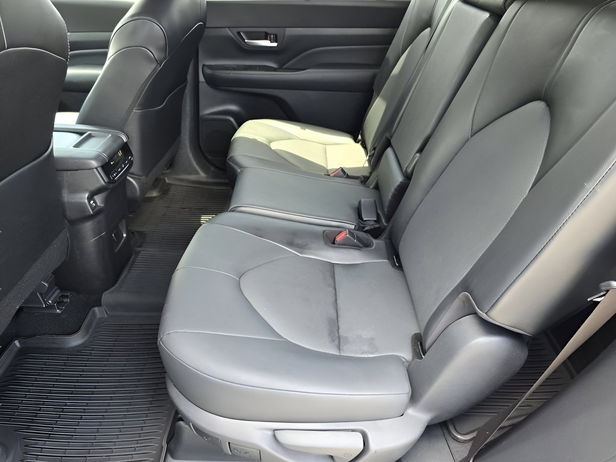 Used 2024 Pearl Toyota XLE image 28