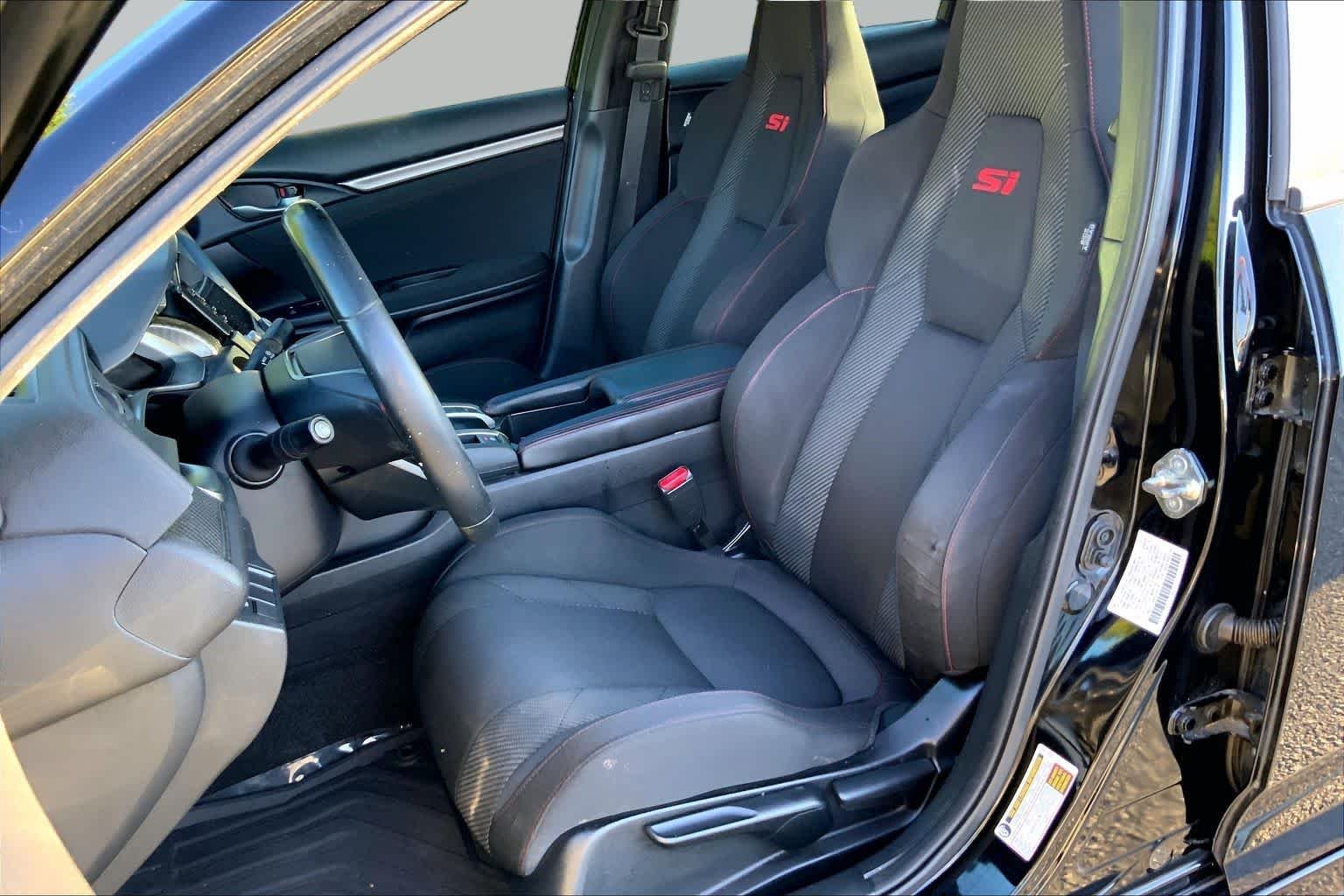 Used 2019 Crystal Black Pearl Honda  image 7