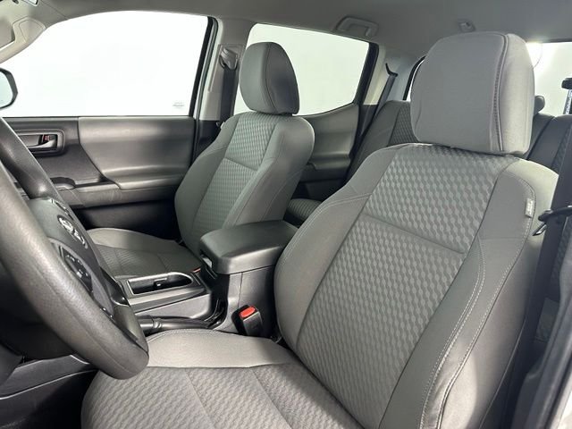 Used 2021 White Toyota SR image 13