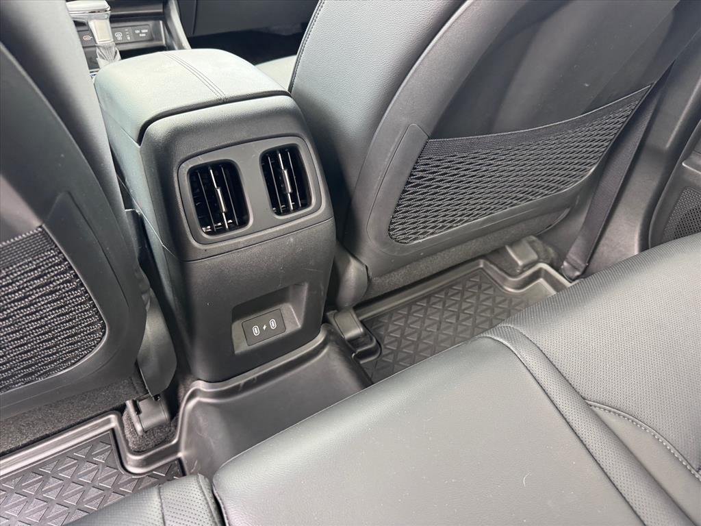 Used 2025 Atlas White Hyundai Limited image 15