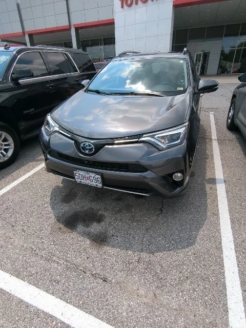 Used 2017 Gray Toyota Limited image 2