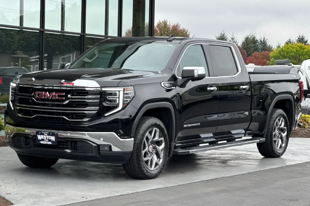 2024 GMC Sierra 1500 SLT - Photo 8