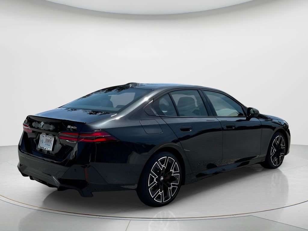 New 2027 Black Sapphire Metallic BMW 530i xDrive image 5