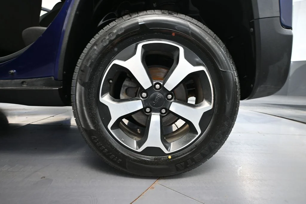 Used 2020 Blue Jeep Trailhawk image 14