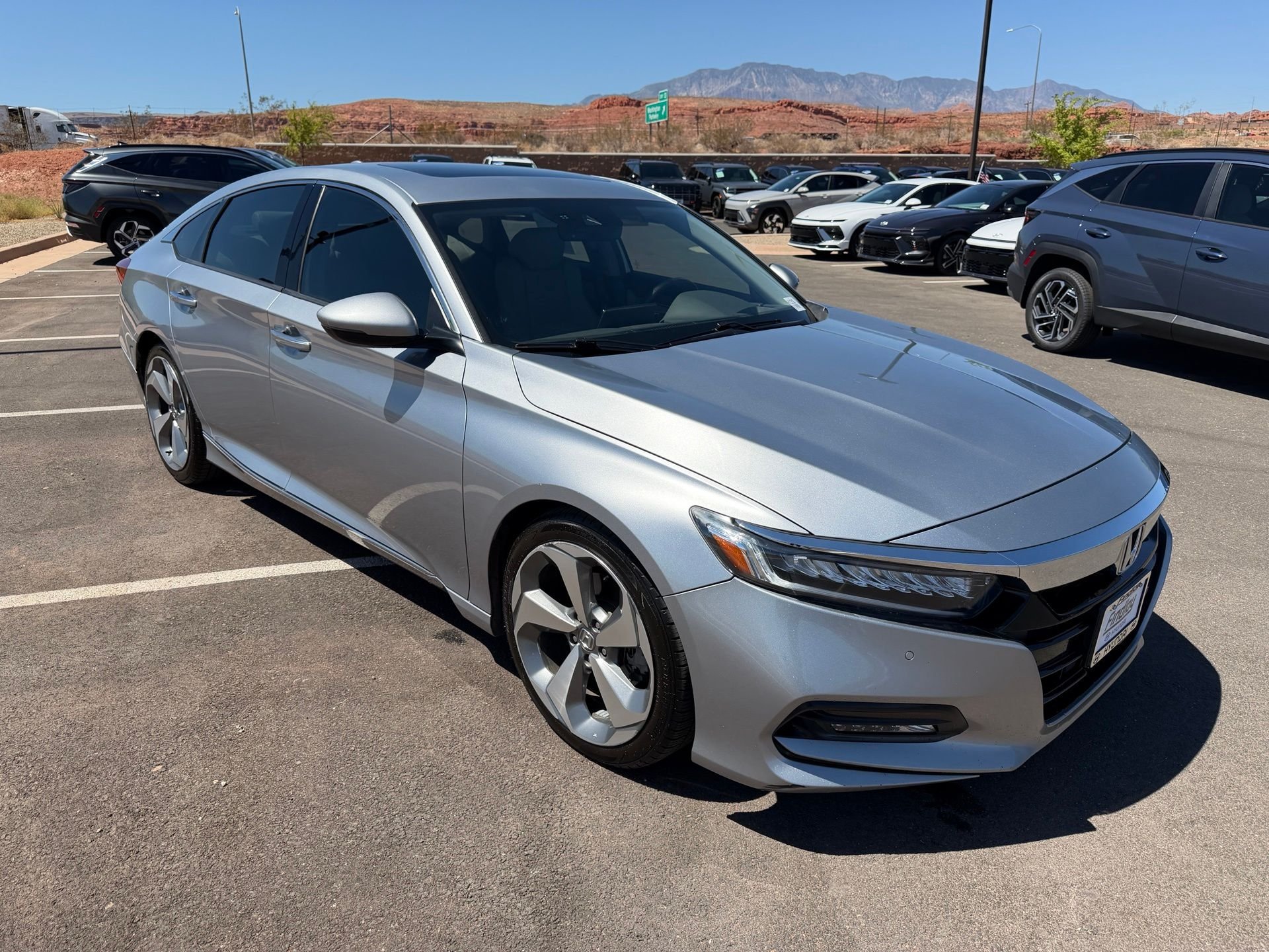 Used 2018 Silver Honda Touring image 4