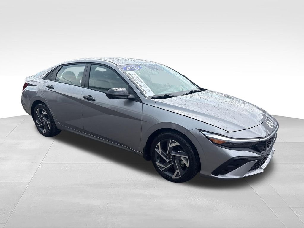 Used 2025 Silver Hyundai SEL Sport image 7