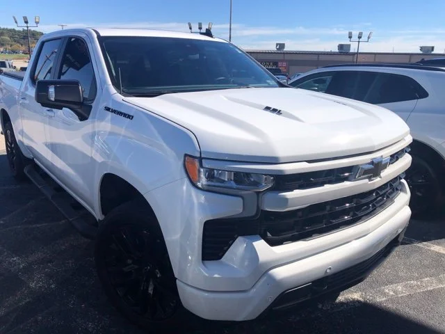 Certified Used 2025 White Chevrolet RST image 1