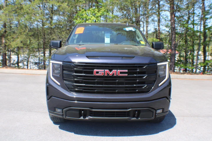 Certified Used 2023 Titanium Rush Metallic GMC Elevation image 19