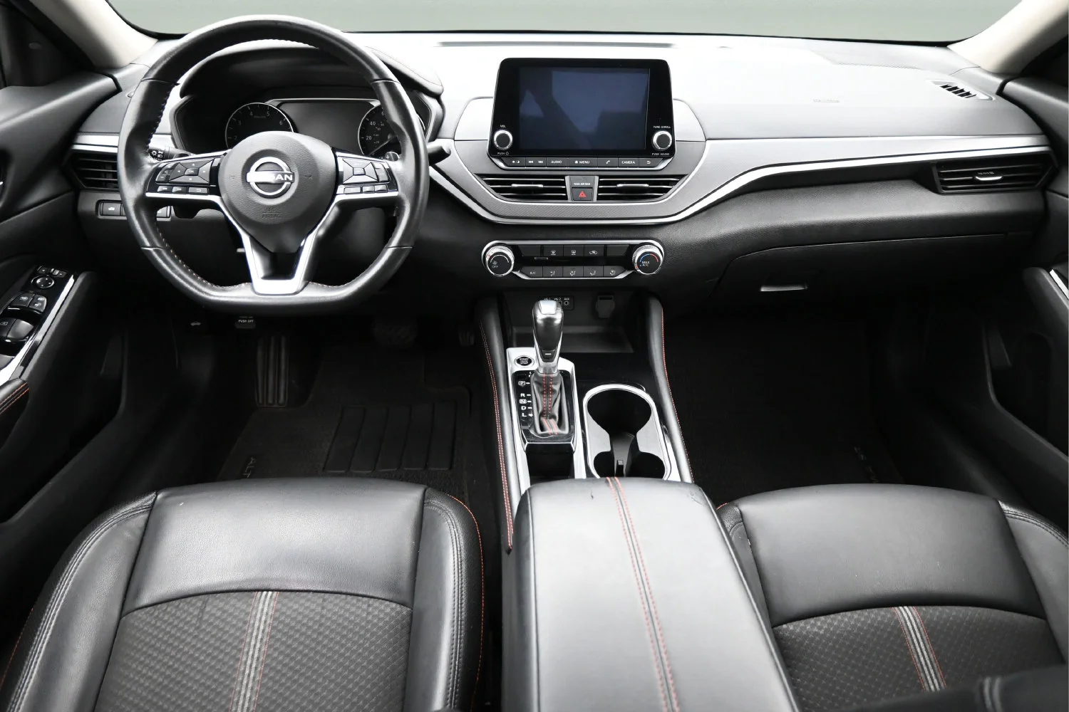 Used 2025 Black Nissan SR image 21