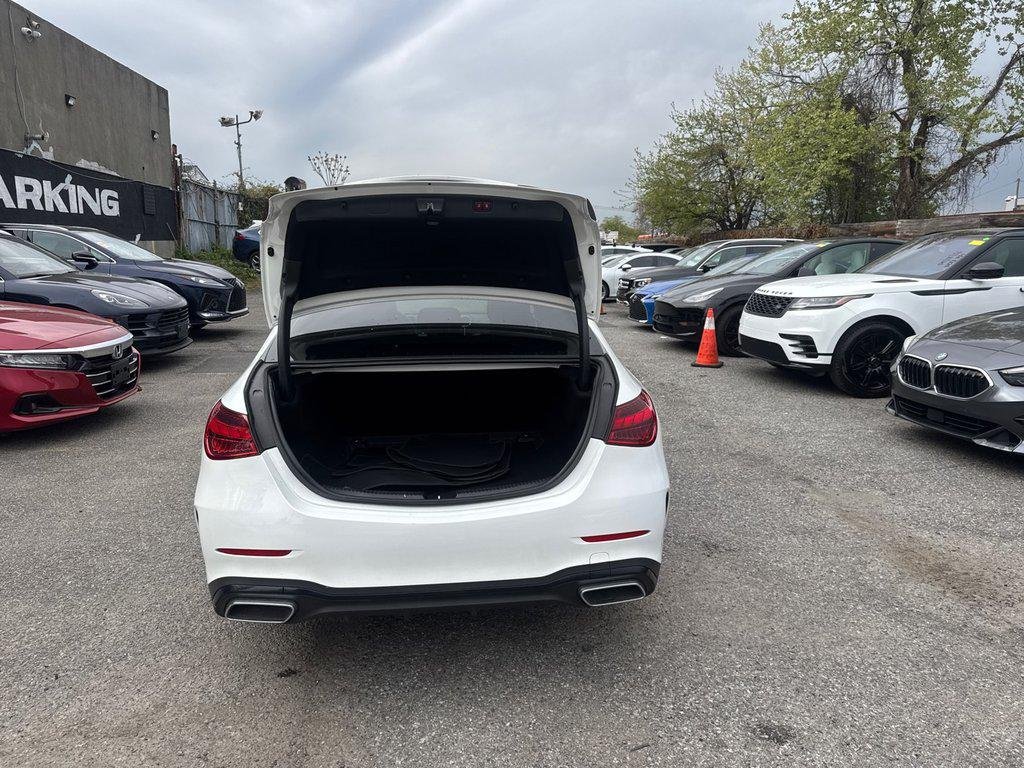 Used 2022 Polar White Mercedes-Benz Sedan image 23