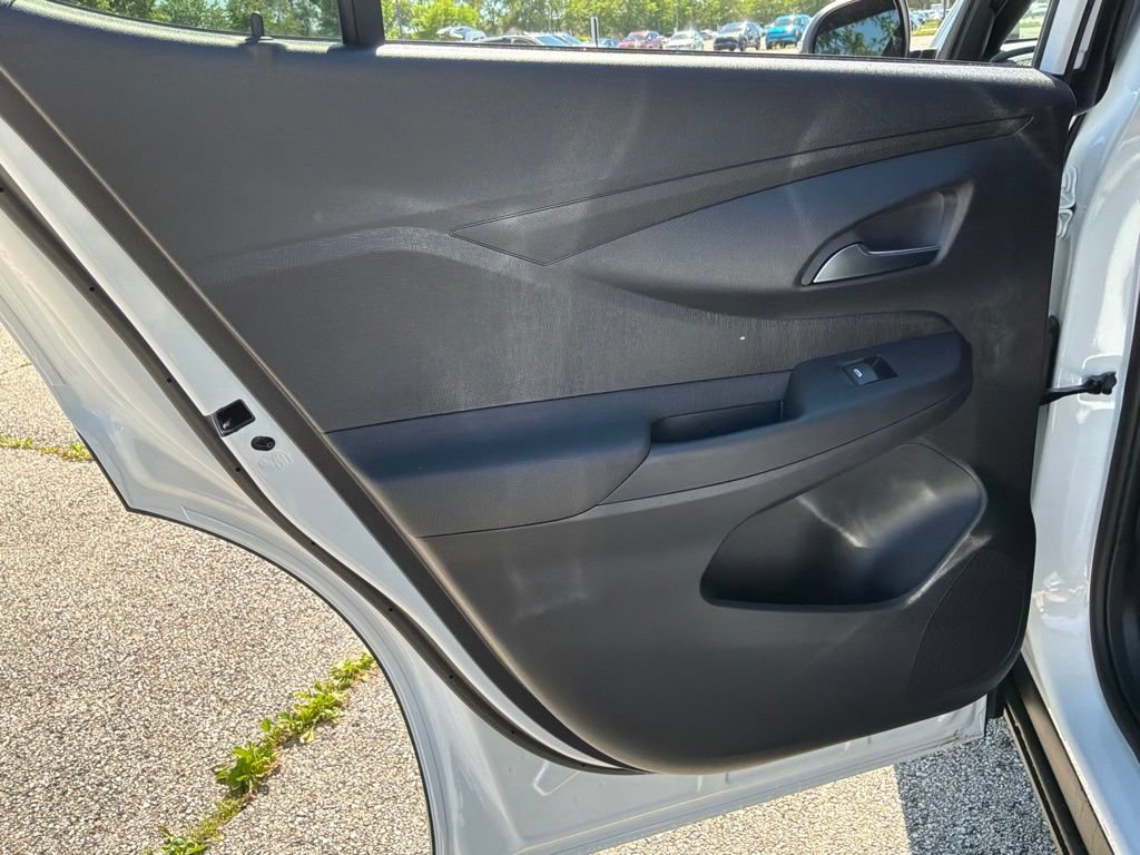 New 2026 Summit White Buick Preferred image 25