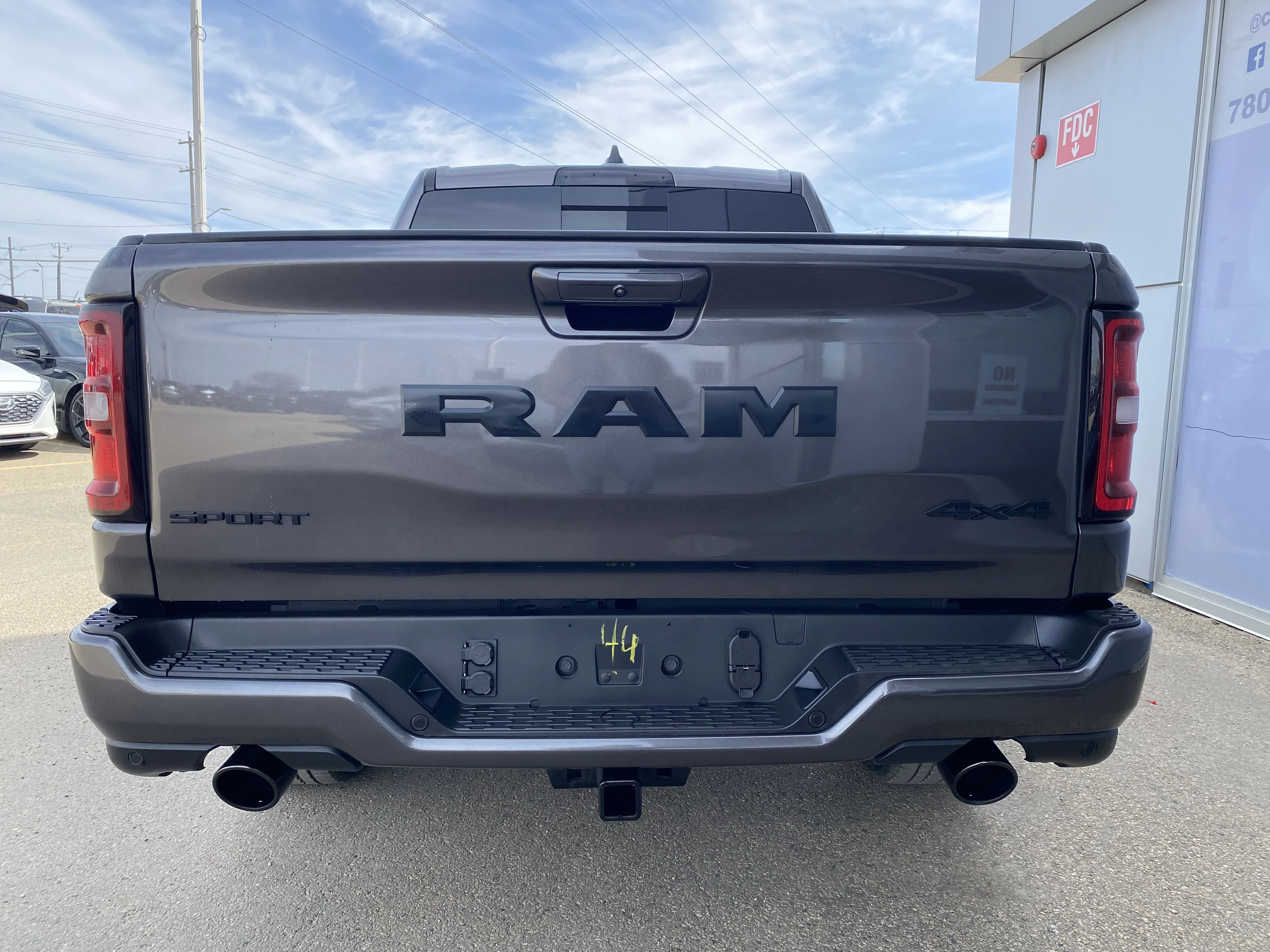 Certified Used 2026 Gray Ram Sport * REMOTE STARTER * HEATED SEATS * BIG SCREEN * image 4