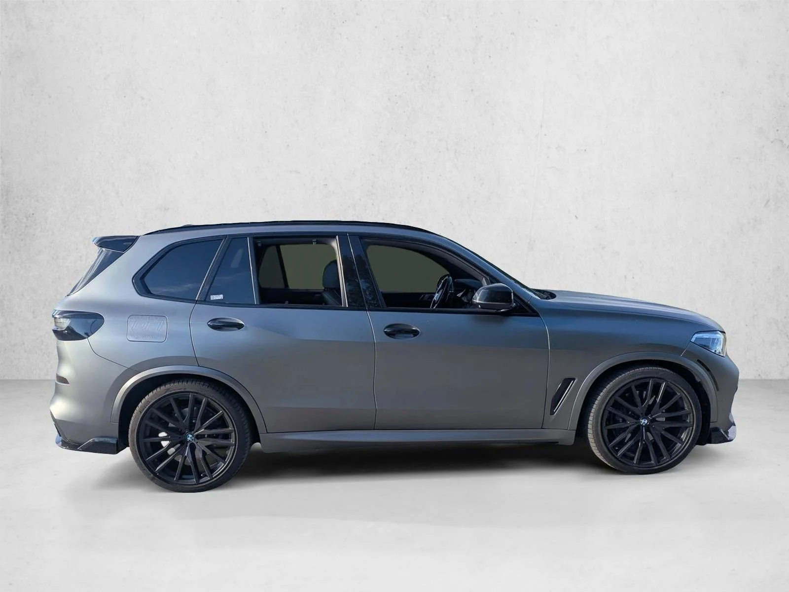Used 2023 Alpine White BMW xDrive40i image 4