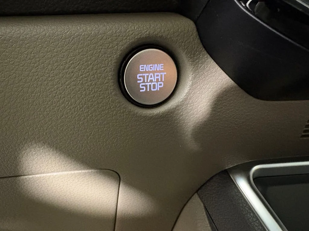 New 2026 Ceramic Silver Kia EX image 26