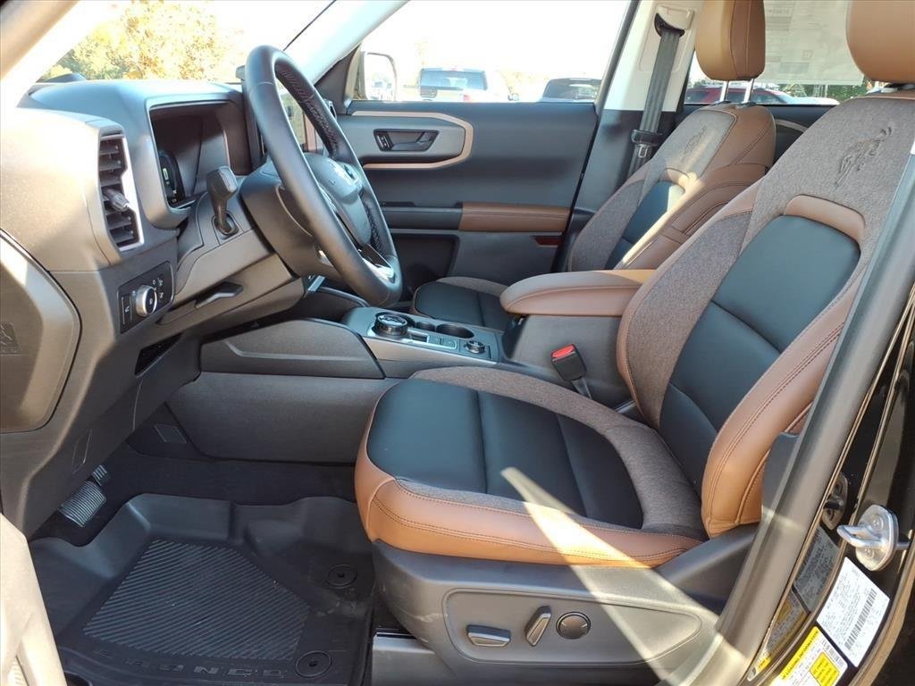 New 2025 Shadow Black Ford Outer Banks® image 3