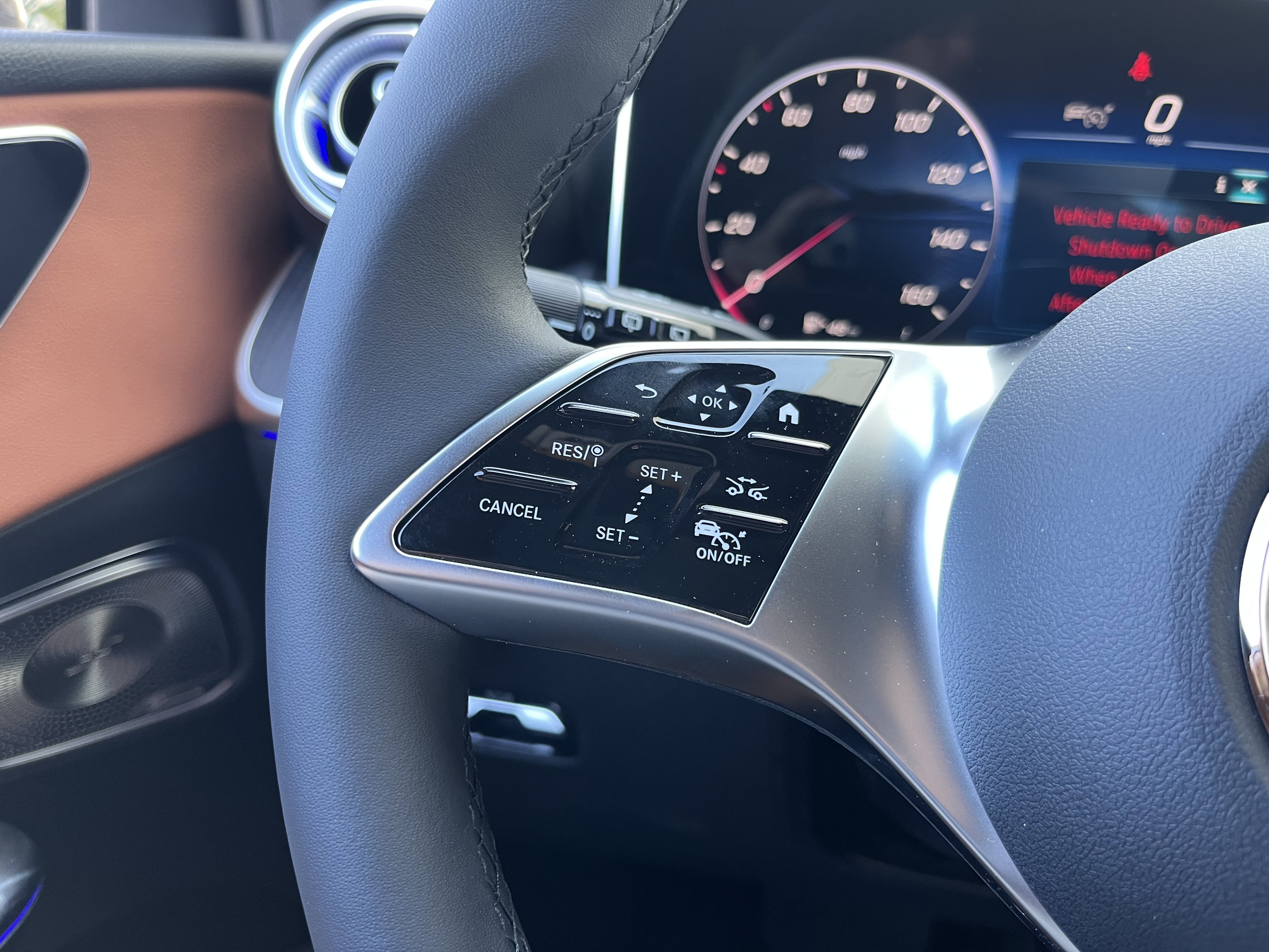 New 2026 Graphite Grey Metallic Mercedes-Benz GLC 300 image 25