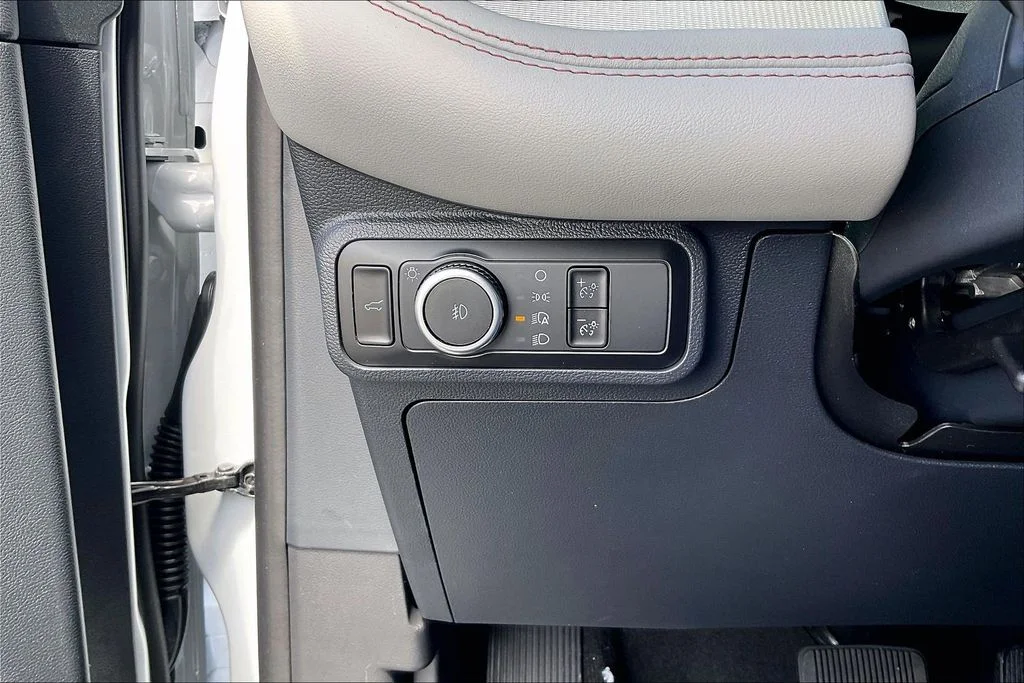 New 2026 Space White Metallic Ford Active image 37
