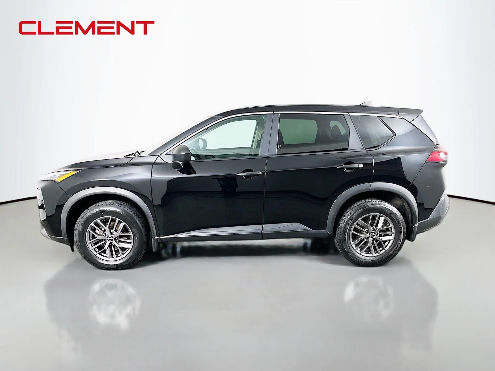 Used 2023 Black Nissan S image 5
