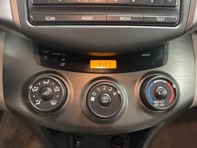 2012 Toyota RAV4 Base - Photo 23