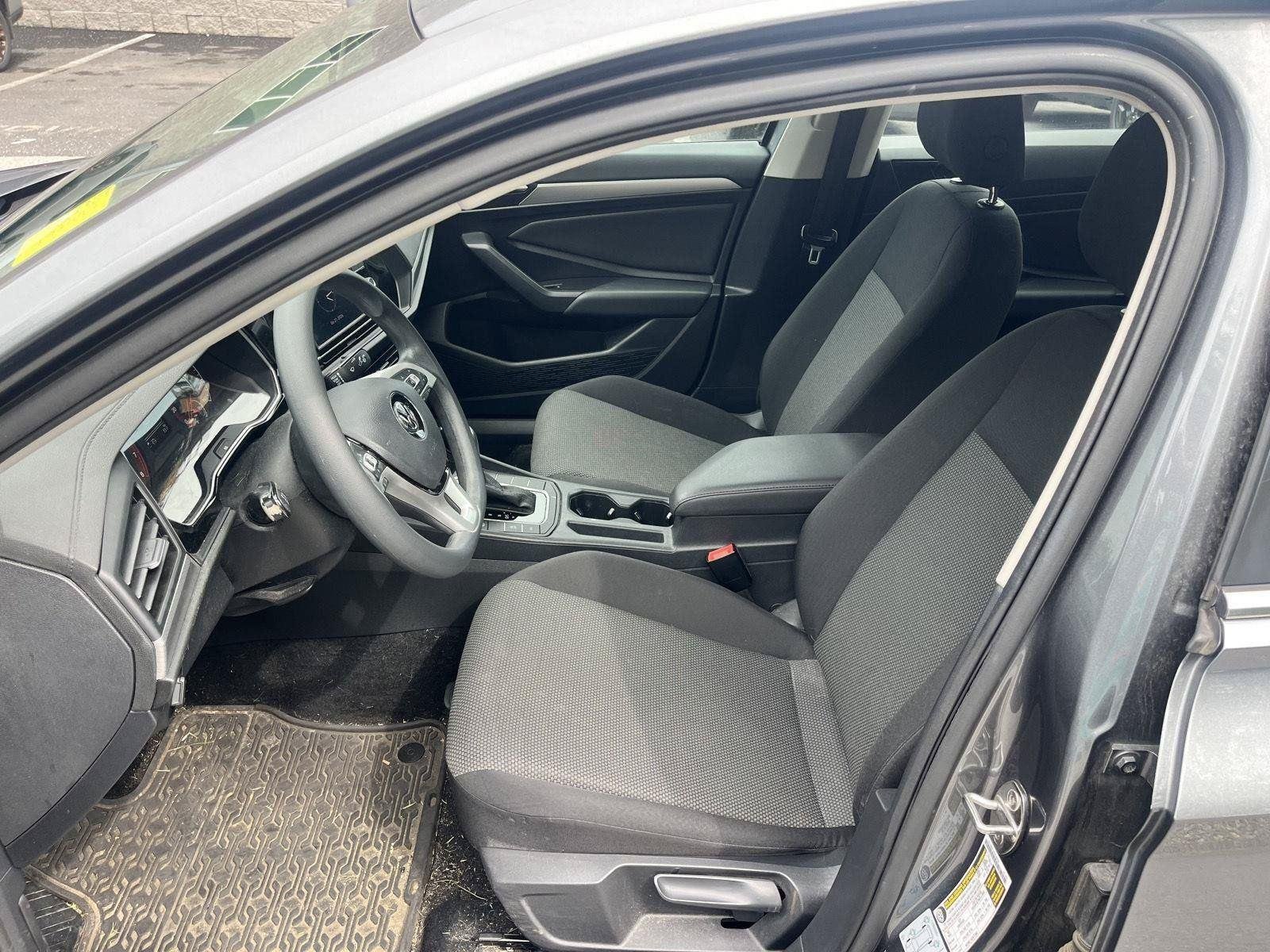 Used 2019 Platinum Gray Metallic Volkswagen S image 11