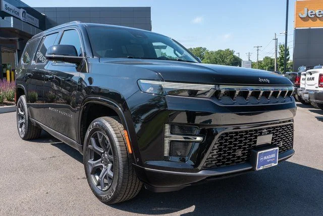 New 2026 High Gloss Black Jeep Limited Altitude image 4