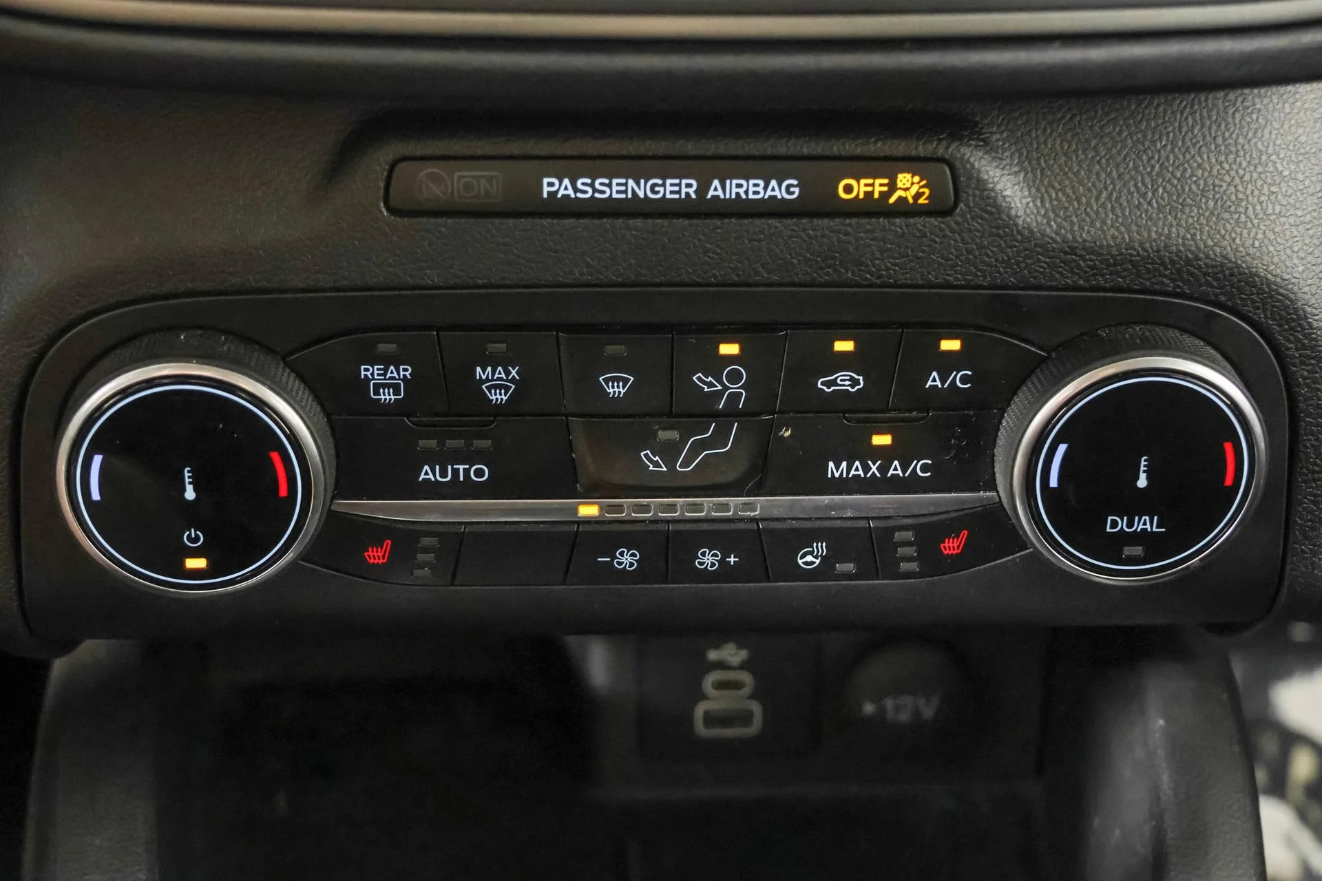 Used 2024 Gray Ford Active image 31