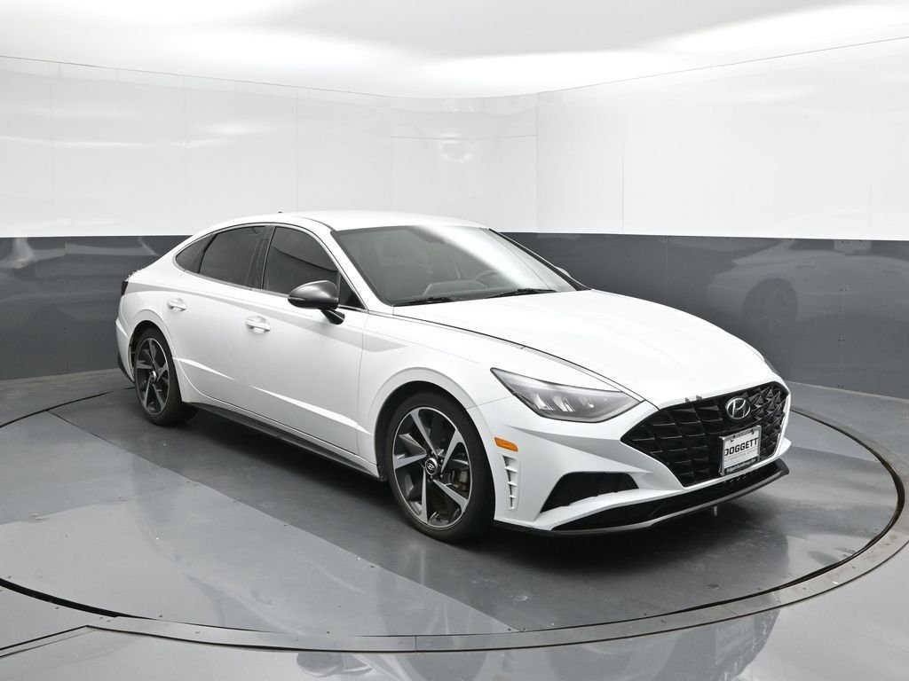 Used 2021 Gray Hyundai SEL Plus image 5