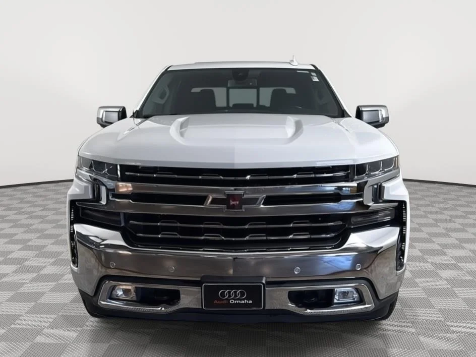 Used 2019 Summit White Chevrolet LTZ image 2