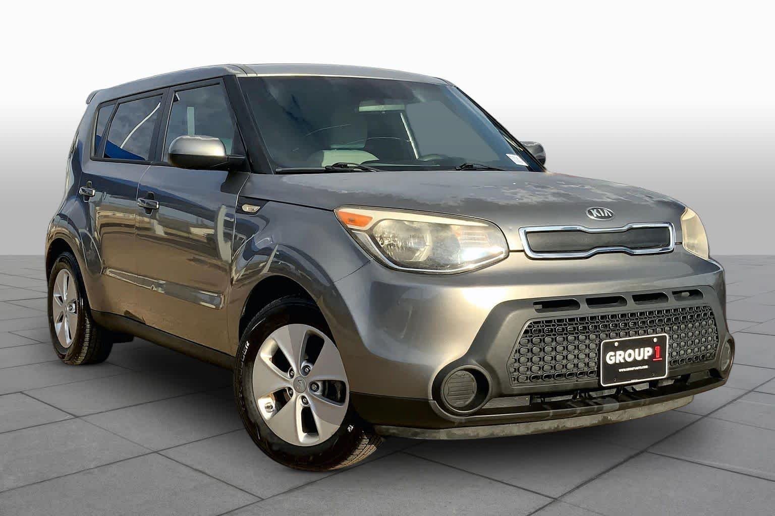 Used 2014 Titanium Gray Kia Base image 3